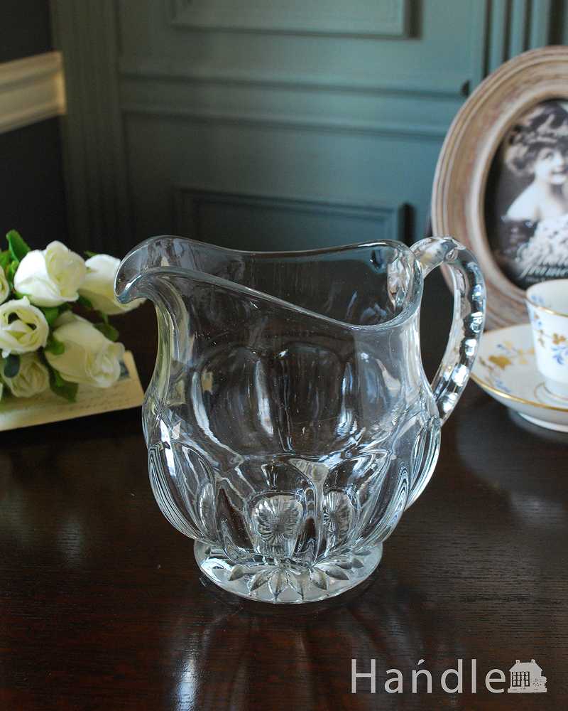 テーブルコーディネートや、フラワーべースとしても使えるアンティークプレスドグラス、ウォータージャグ (pg-5220)