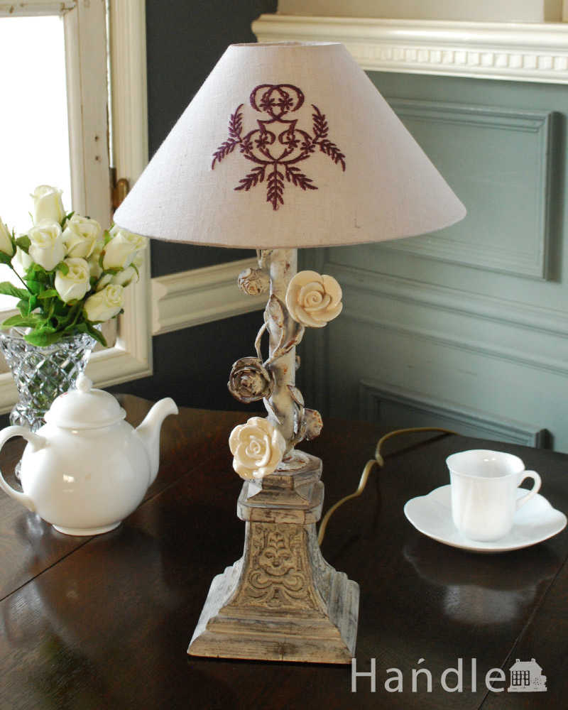 フレンチシャビー×薔薇がエレガントなフランスのテーブルランプ(E17球付)（lamp champetre） (cf-1126)