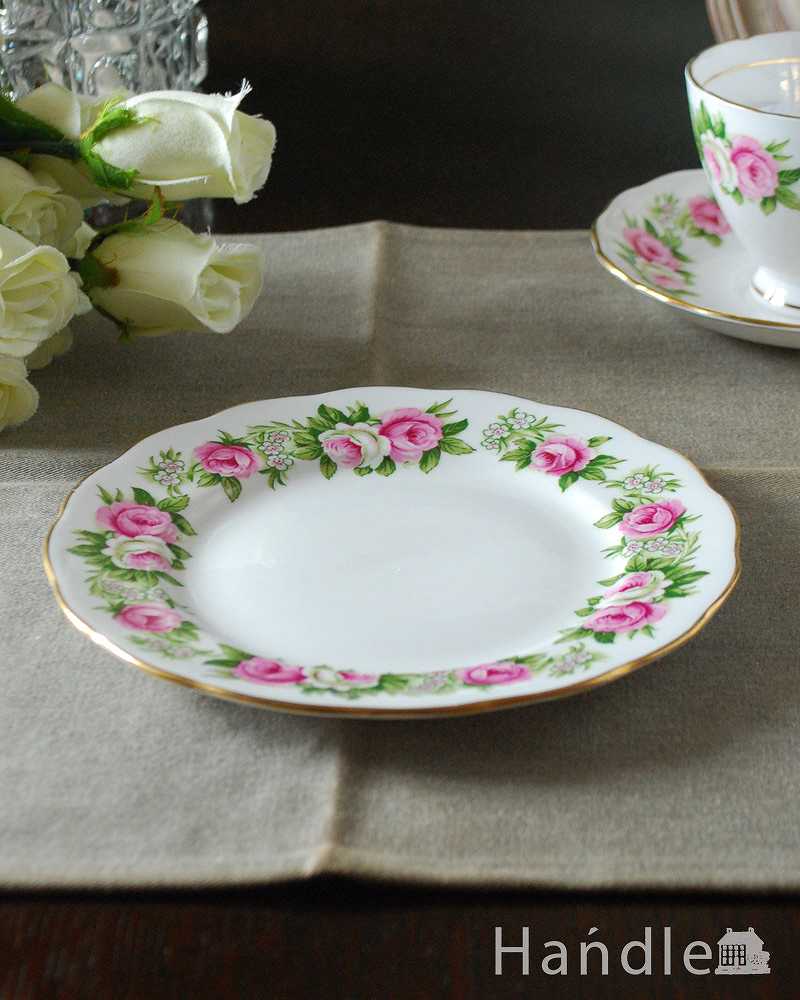 大きなピンクのバラが咲き誇るアンティークのパンプレート (m-2683-z)