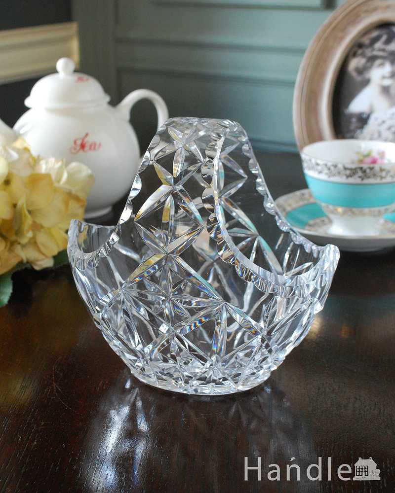 アンティークのインテリア雑貨、ディスプレイにもピッタリなガラスバスケット（プレスドグラス） (pg-5438)