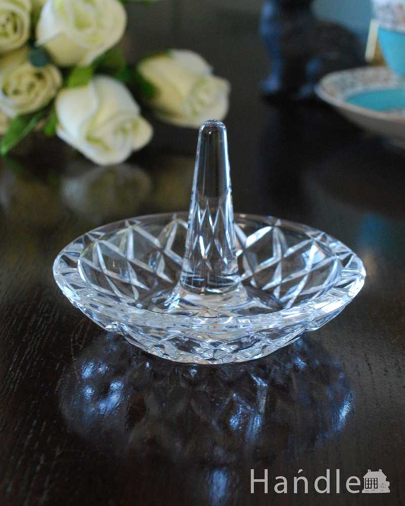 ダイヤカットが美しいアンティークガラスのリングスタンド（プレスドグラス） (pg-5450)