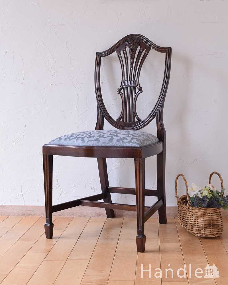 背もたれが美しい英国輸入の椅子、アンティークヘップルホワイトチェア  (k-1460-c)