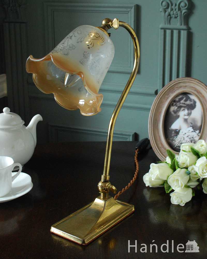 お花のガラスシェード付き、アンティークテーブルランプ、真鍮製スタンドライト(E17シャンデリア球付き) (k-2896-z)