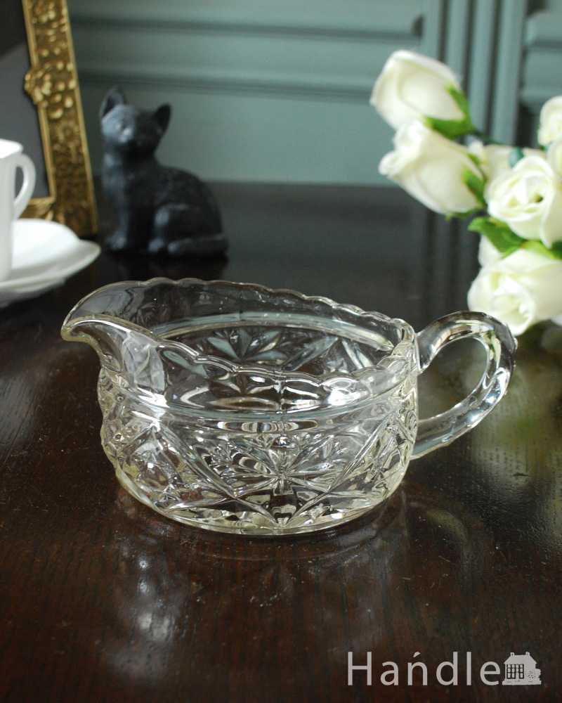 イギリスのアンティーク プレスドグラス、丸くて可愛いガラスのソースポット (pg-5677)