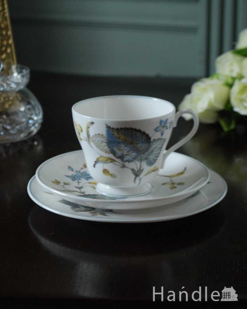 お茶の時間を楽しむアンティーク食器、シェリー窯のカップ＆ソーサートリオ (k-3158-z)