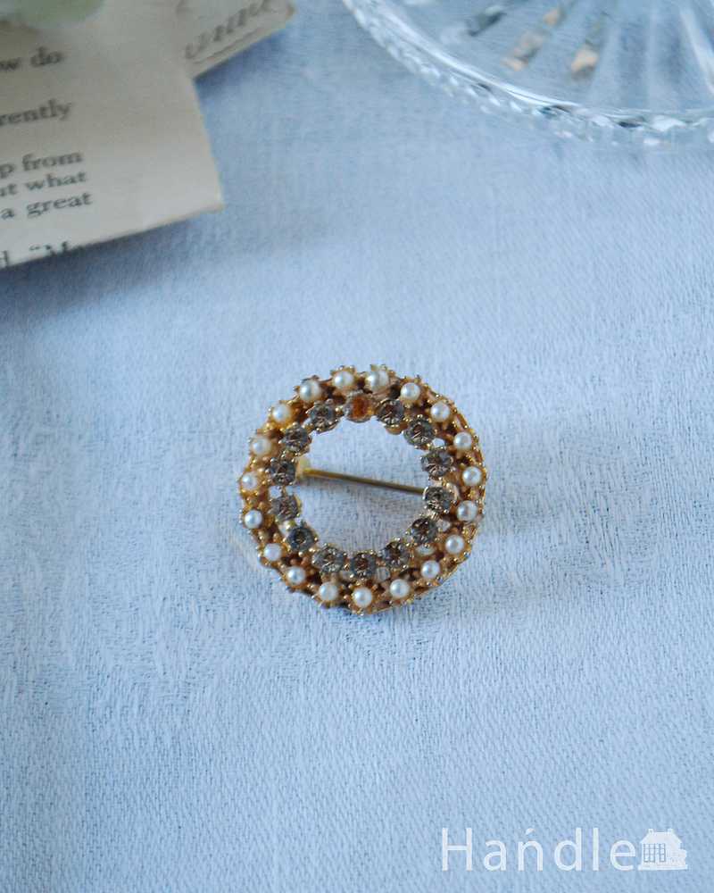 イギリスで見つけたアンティークアクセサリー、パールのリースが可愛いブローチ (h-545-z)