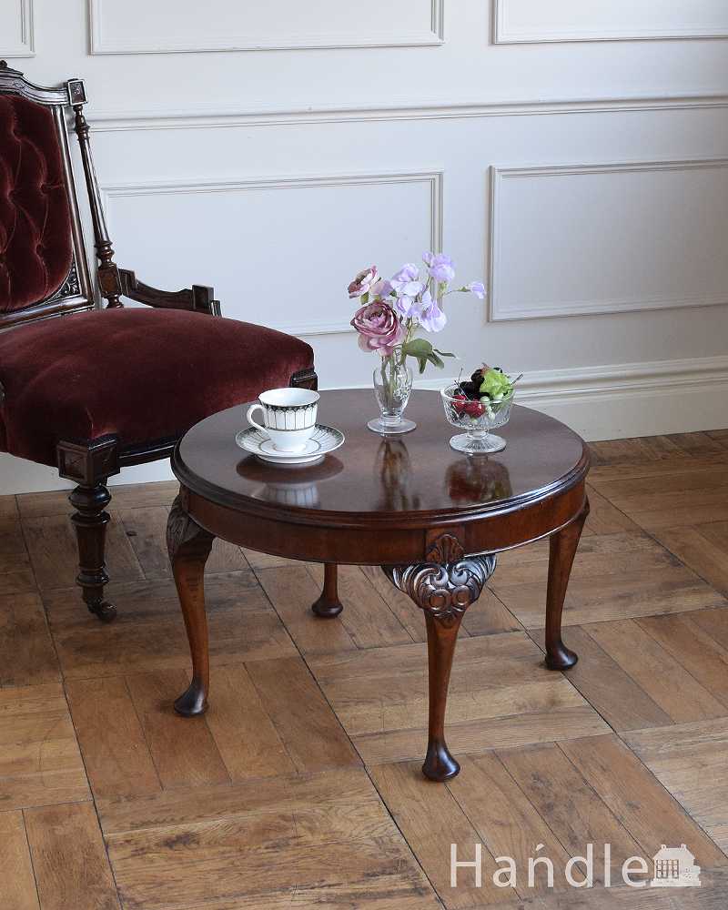 持ち運びができるイギリスのアンティーク家具、コンパクトサイズのコーヒーテーブル  (q-1619-f)