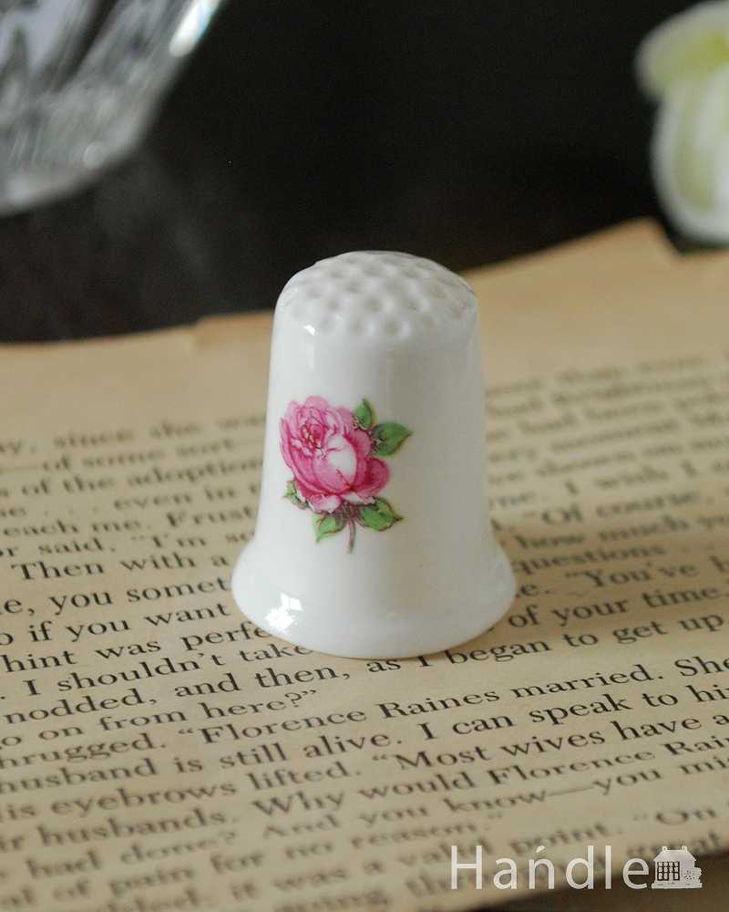 ピンクのバラが可憐なイギリスで見つけたアンティークシンブル (m-3036-z)