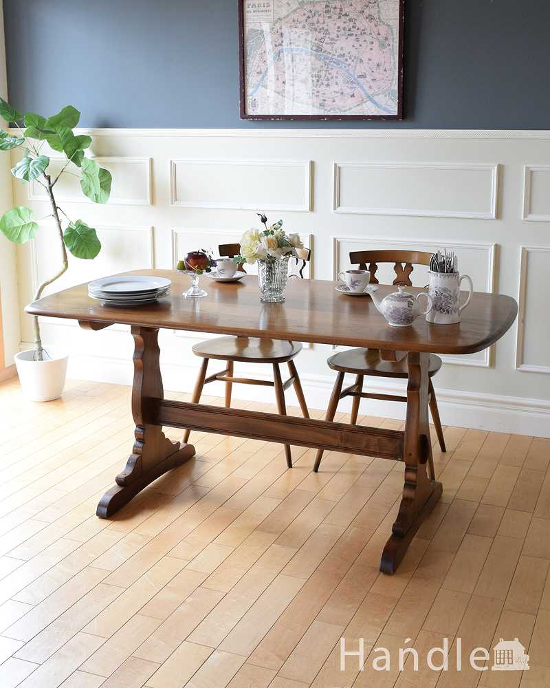 Ｔ字脚がオシャレなアーコール社のダイニングテーブル、北欧デザインのヴィンテージ家具  (k-2302-f)