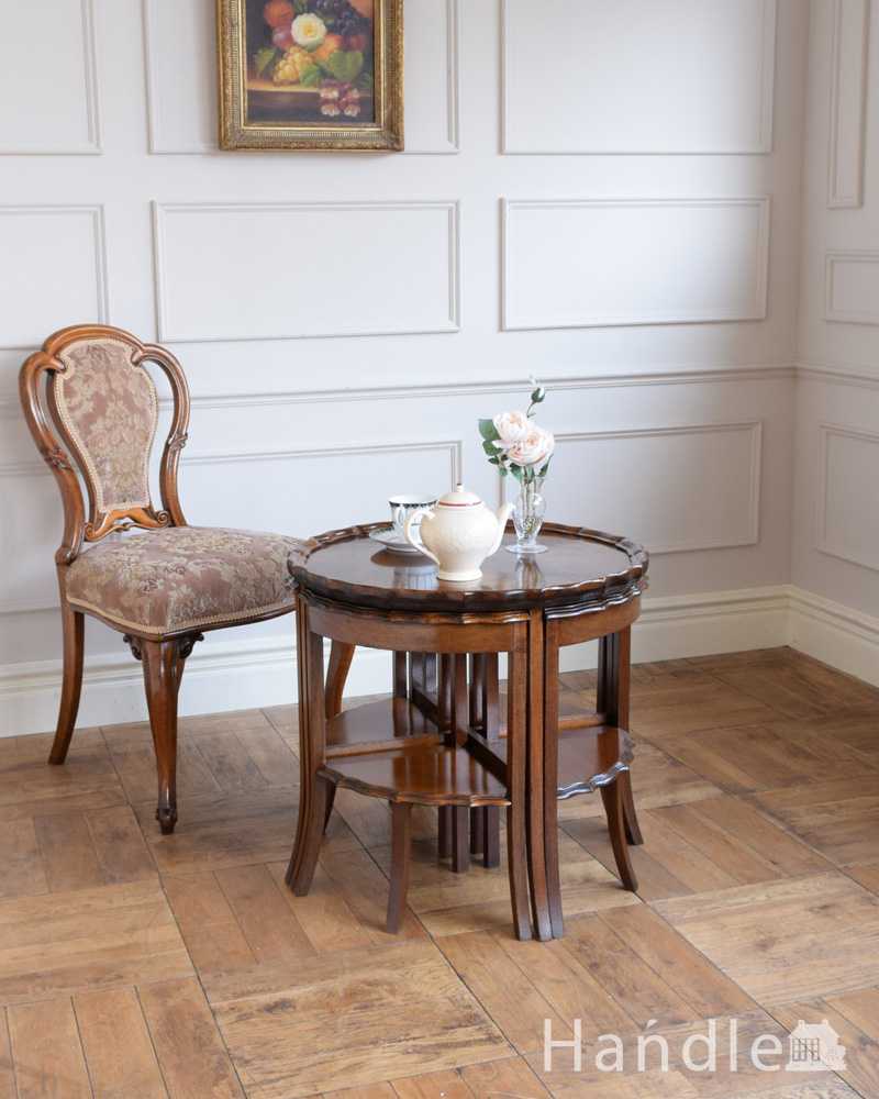 英国アンティーク家具、５点セットになった美しいネストテーブル (q-1751-f)
