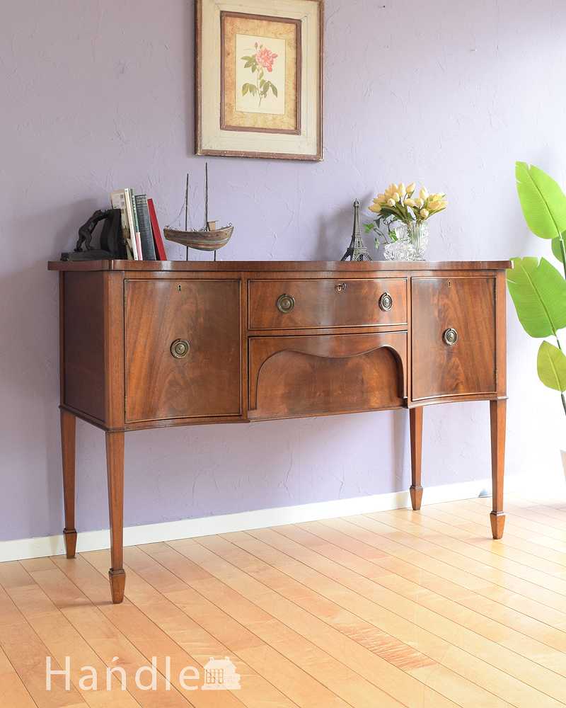 アンティーク英国輸入家具、気品たっぷりな美しい木目のサイドボード (k-2299-f)