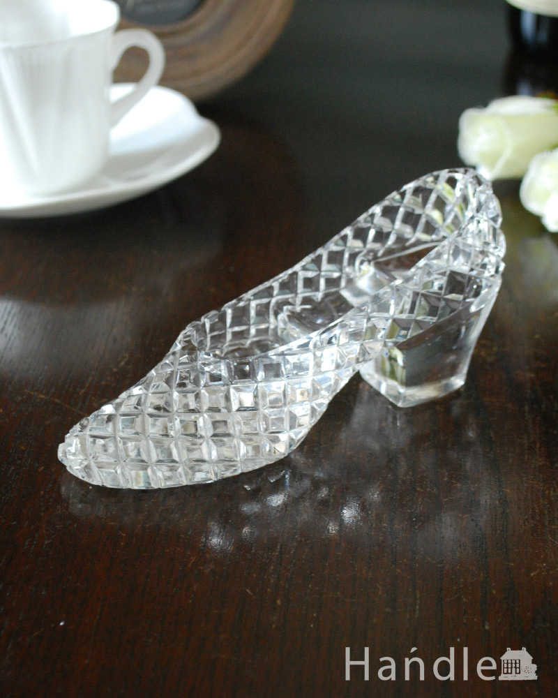 イギリスで見つけた美しいガラスのシューズ（靴）アンティークプレスドグラス  (pg-5914)