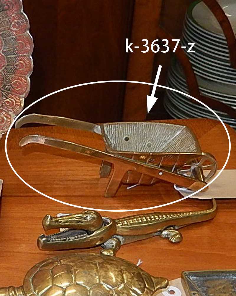 アンティーク　ブラスグッズ荷車のオブジェ (k-3637-z)