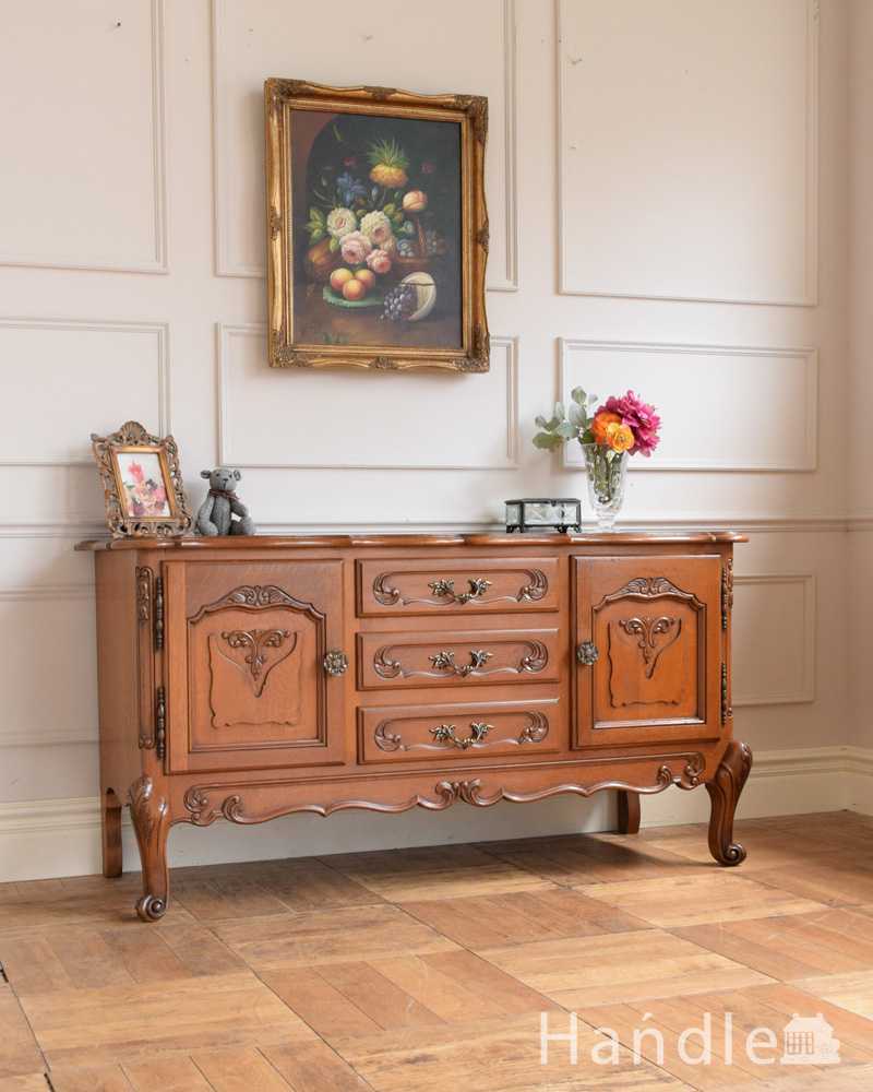 フランス輸入の華やかなアンティーク家具、彫刻が美しいサイドボード (j-2481-f)