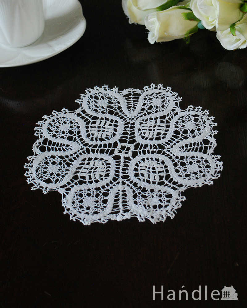 繊細で華やかなアンティーク雑貨、フランスで見つけた手編みのドイリーレース (m-3191-z)