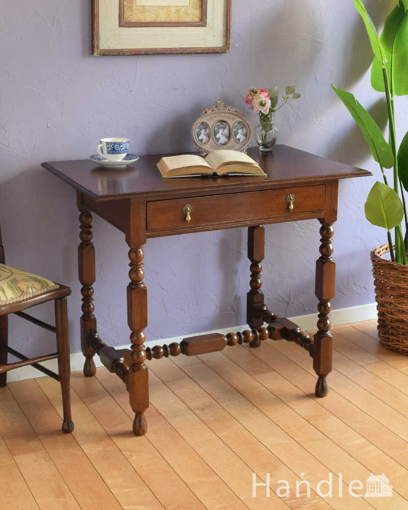 アンティークの英国輸入家具、脚も美しい引き出し付きのホールテーブル（サイドテーブル） (q-1835-f)