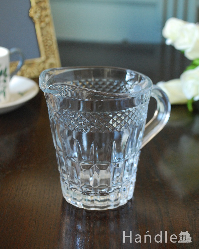 イギリスアンティークのプレスドグラス、ガラスのミルクポット（ピッチャー） (pg-5778)