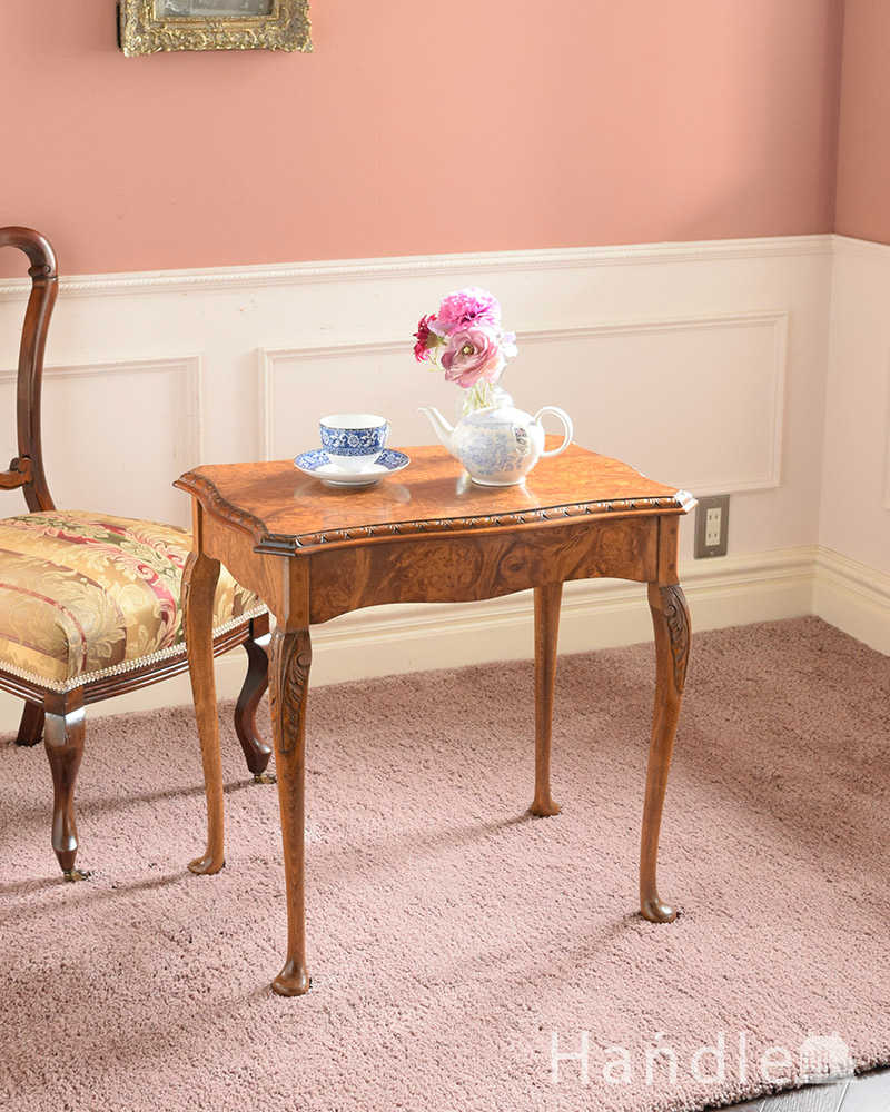 イギリスで見つけたアンティーク家具、装飾の美しいコーヒーテーブル (k-2430-f)