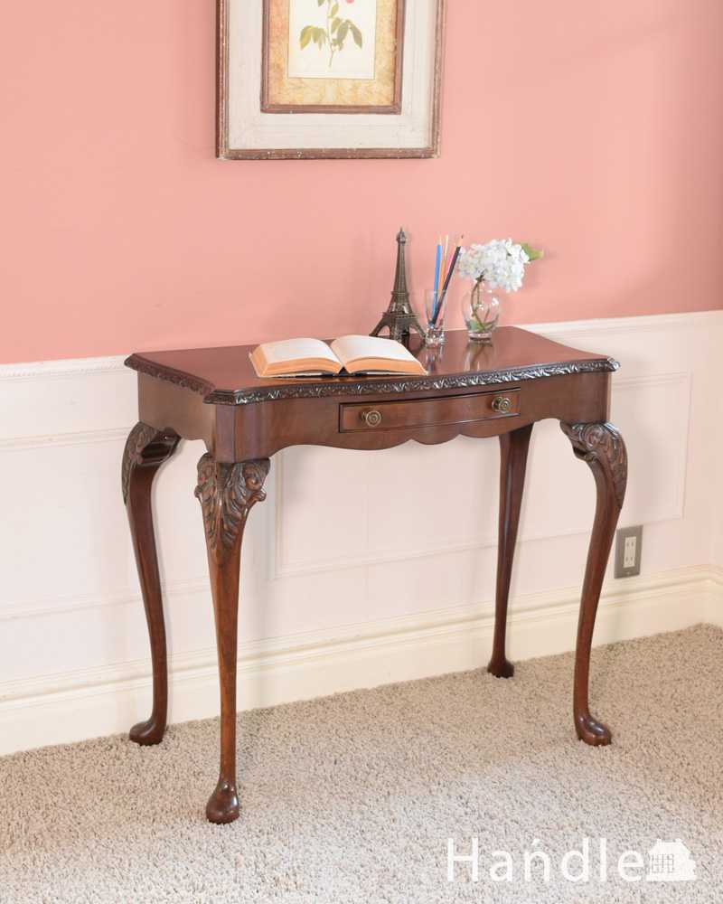 英国のアンティーク家具、繊細な彫りがキレイなホールテーブル（コンソールテーブル） (k-2381-f)