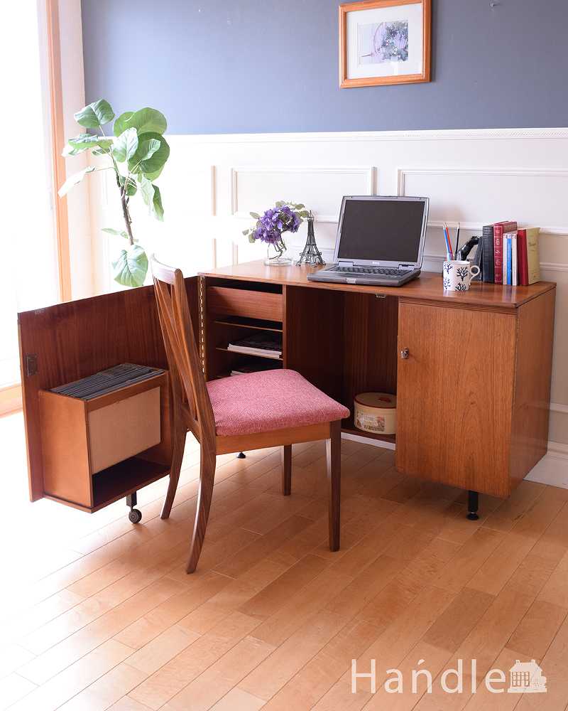 多機能なイギリスのヴィンテージ家具、ホームオフィス社のサイドボード（デスク） (k-2429-f)