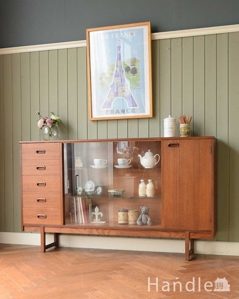 引き戸のヴィンテージショーケース、北欧インテリアのコレクションキャビネット (x-1270-f)