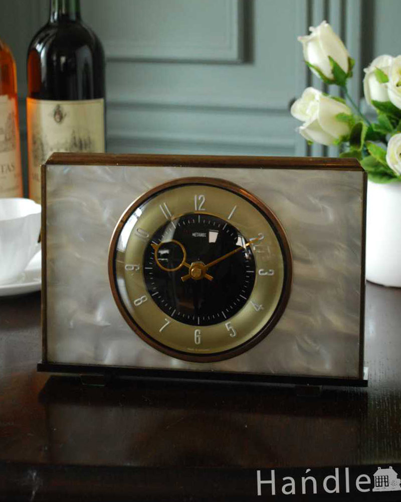 イギリスから届いたオシャレなメタメック社のアンティーク置き時計(METAMEC)  (k-3722-z-1)