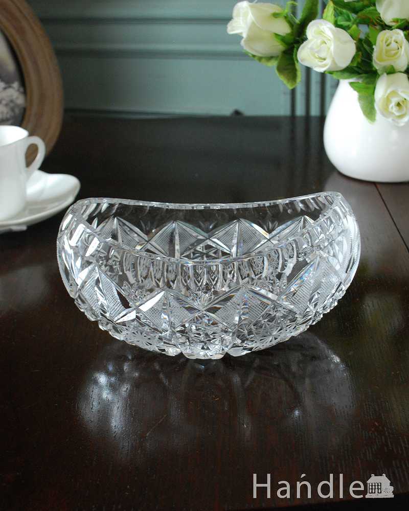 イギリスのアンティークプレスドグラス、コロンとした形が可愛いガラスボウル (pg-6049)