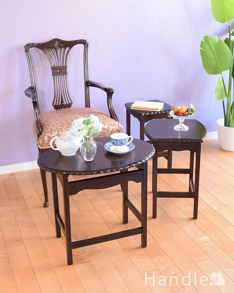 キレイなマホガニー材のネストテーブル、３つのテーブルがセットになったアンティーク家具 (k-2600-f)