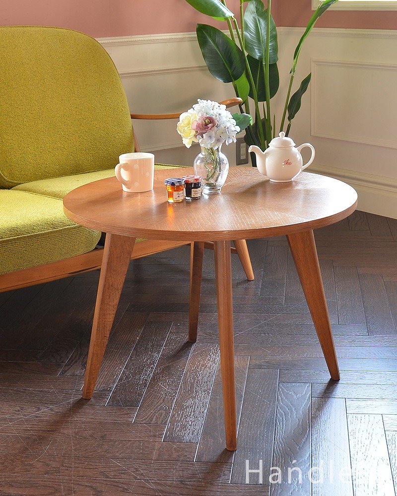 フランス生まれのヴィンテージ家具、天板のデザインがお洒落なコーヒーテーブル (x-1301-f)