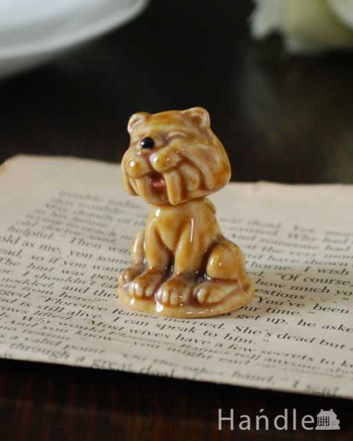 イギリスで見つけたWADE社のビンテージ陶器、Whimsiesシリーズのフィギア（Tooth Tiger） スミロドン (k-4016-z)