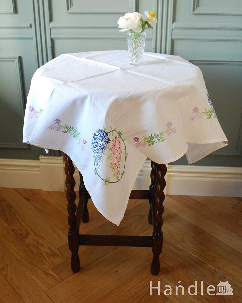 フランスで見つけたアンティーク、お花の刺繍が華やかなテーブルクロス (m-3613-z)