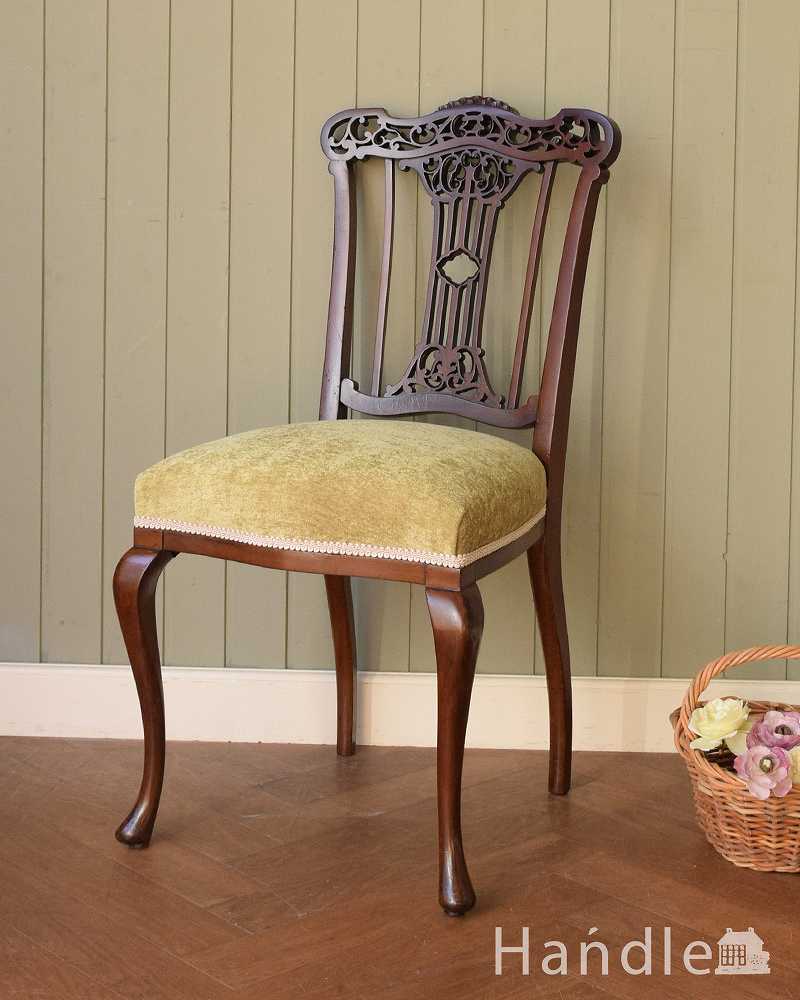 英国輸入の美しい椅子、マホガニー材のアンティークサイドチェア(サロンチェア)  (q-380-c)