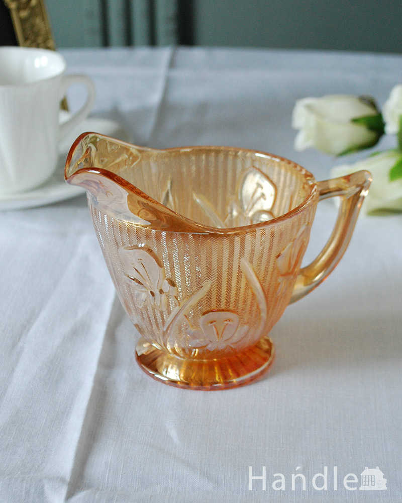 オレンジ色のめずらしいアンティークのプレスドグラス、ミルクピッチャー (pg-6219)