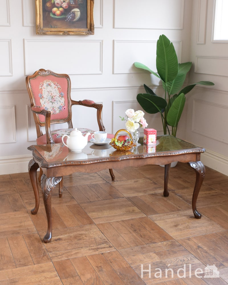 美しい木目のアンティーク家具、ガラストップの優雅なコーヒーテーブル (k-2672-f)