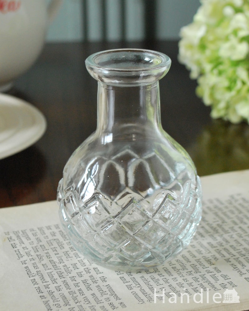 アンティーク風のガラス雑貨、クリアの可愛いガラス花瓶(クリア) (n12-370c)