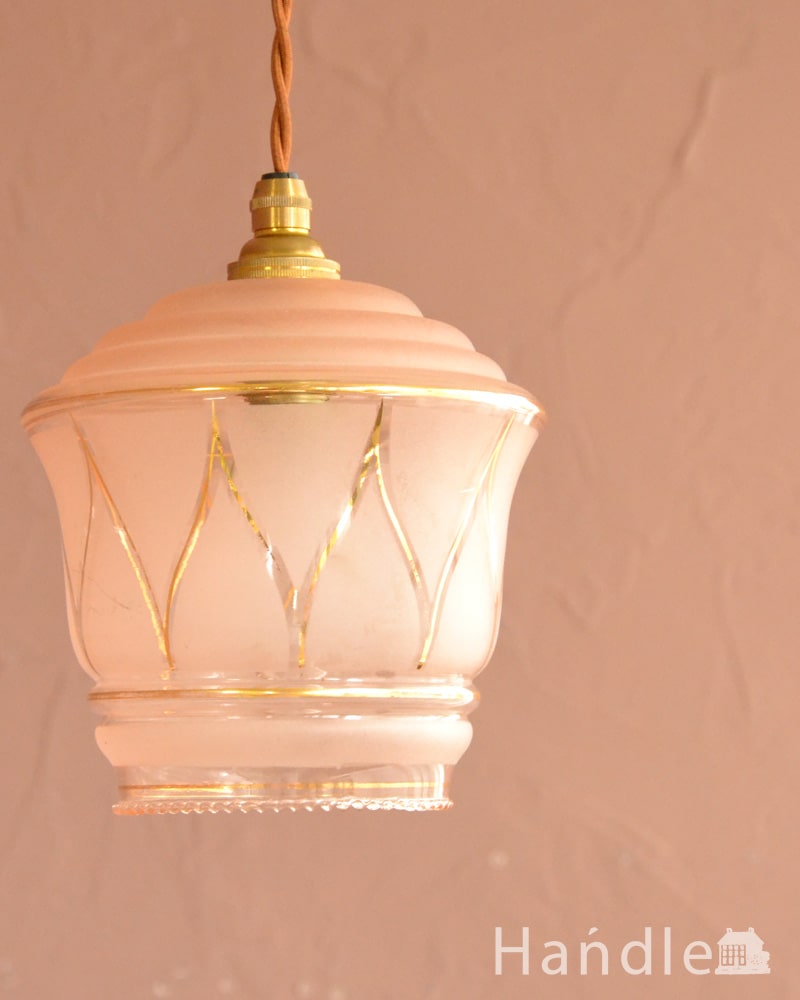 イギリスのアンティーク照明、こぼれる明かりが美しいガラスシェード(コード・シャンデリア電球・ギャラリーなし) (k-4236-z)