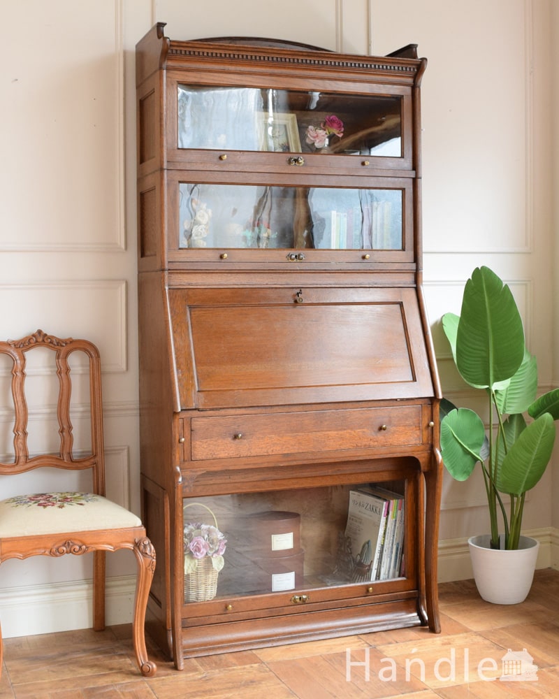 英国のアンティーク書斎机、飾り棚とデスクが付いた気品溢れる