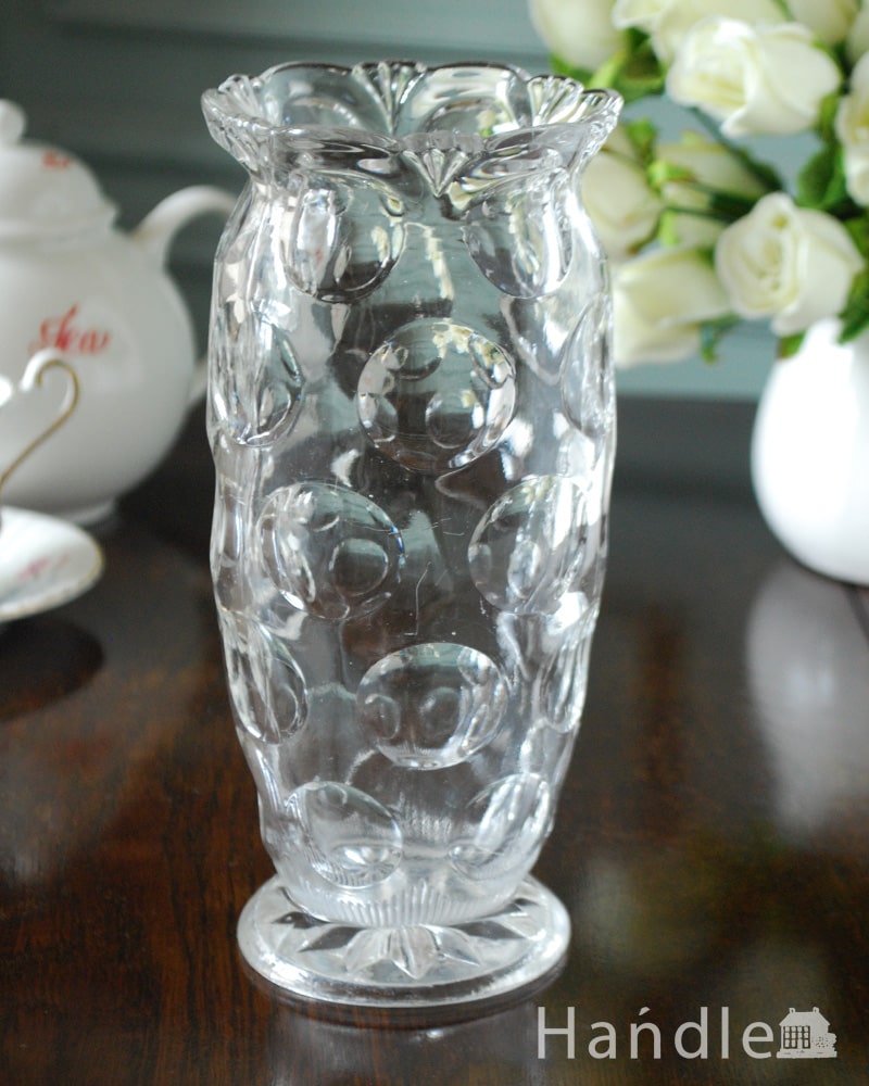 イギリスのアンティークガラス雑貨、プレスドグラスの脚付きの花器 (pg-6355)