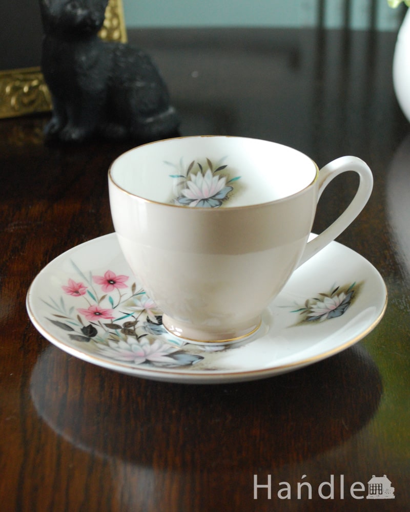 英国のアンティーク食器、アダレイ（Adderley）窯の美しいカップ＆ソーサー