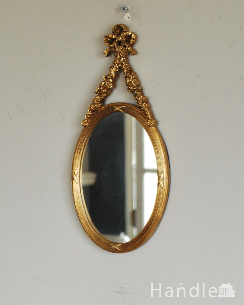 アンティーク調のおしゃれな鏡、リボンとお花の飾りが可愛いウォールミラー(ゴールド) (n8-086)