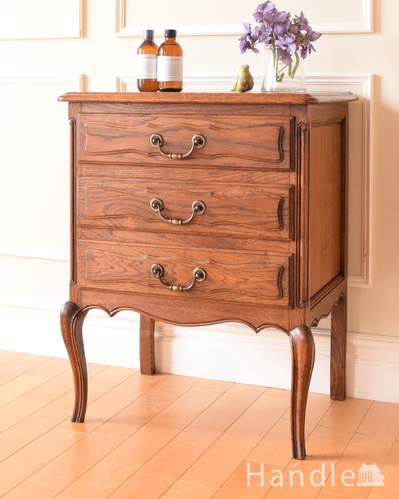 フランスから届いたアンティーク家具、エレガントなチェスト  (j-2707-f)