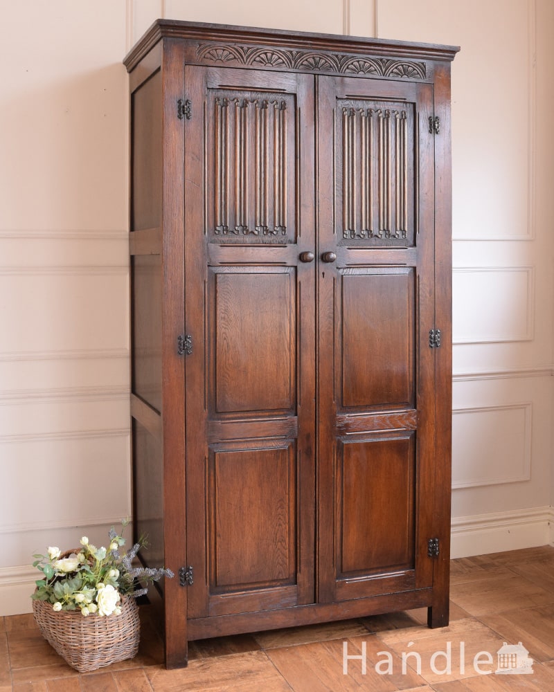 イギリスのアンティーク家具、英国らしい２枚扉の洋服タンス（ワードローブ） (j-2690-f)