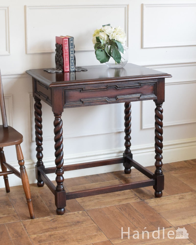 アンティークのテーブル、ツイスト脚の美しい英国のオケージョナルテーブル (q-2251-f)｜アンティーク家具
