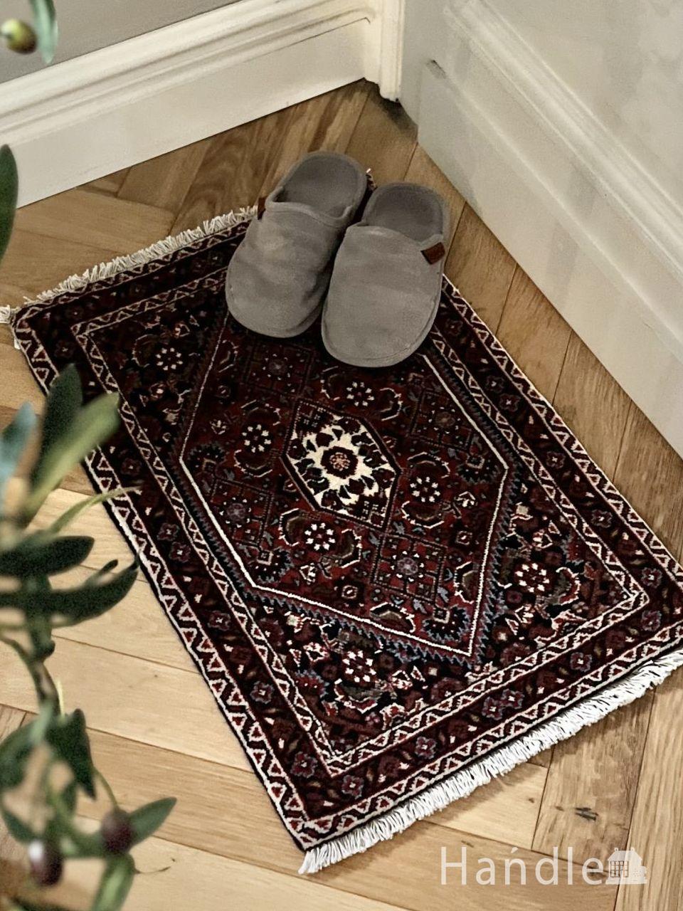玄関マットサイズの手結びの絨毯、ザンジャーンのおしゃれなペルシャ絨毯