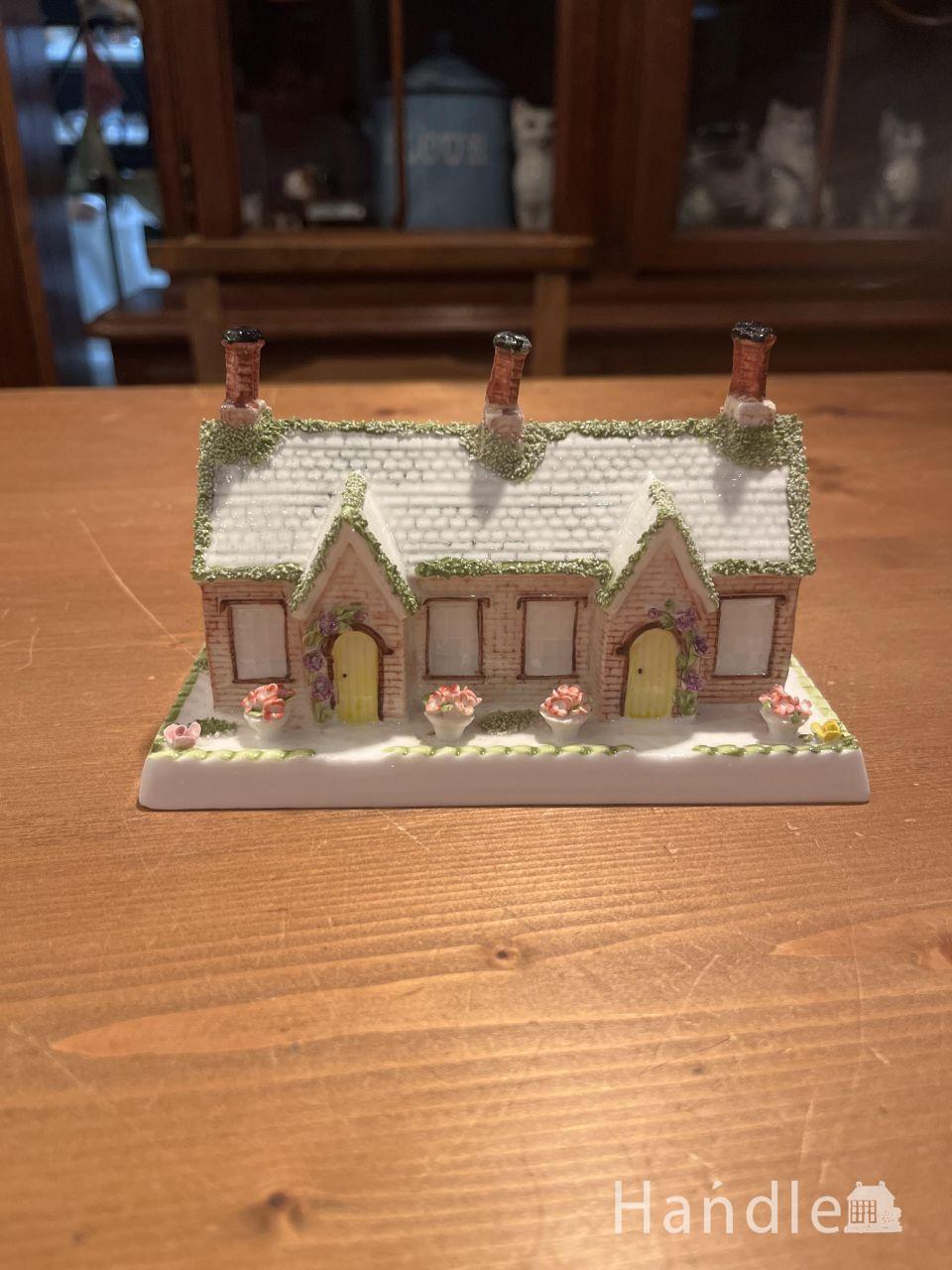 アンティ―ク　COALPORT ハウス フィギュア