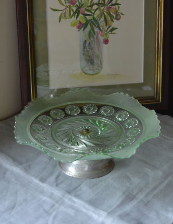 1940年代のアンティーク プレスドグラス (pg-1024-1)