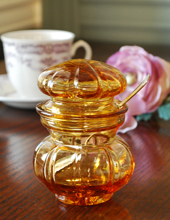 1940年代のアンティーク プレスドグラス  (pg-1501)