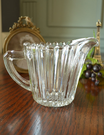 1940年代のアンティーク プレスドグラス  (pg-1504)