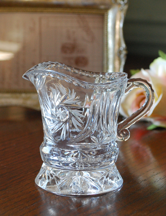 1940年代のアンティーク プレスドグラス  (pg-1511)