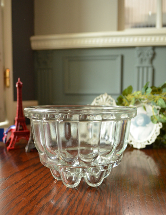 アンティークガラスのキッチン雑貨　ゼリー型　プレスドグラス (pg-1557)